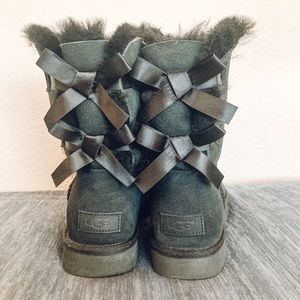 Women's Bailey Bow II UGG Boots Size 8 Black